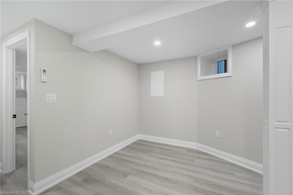 1-489 Cannon Street E, Hamilton, ON - Indoor Photo Showing Other Room