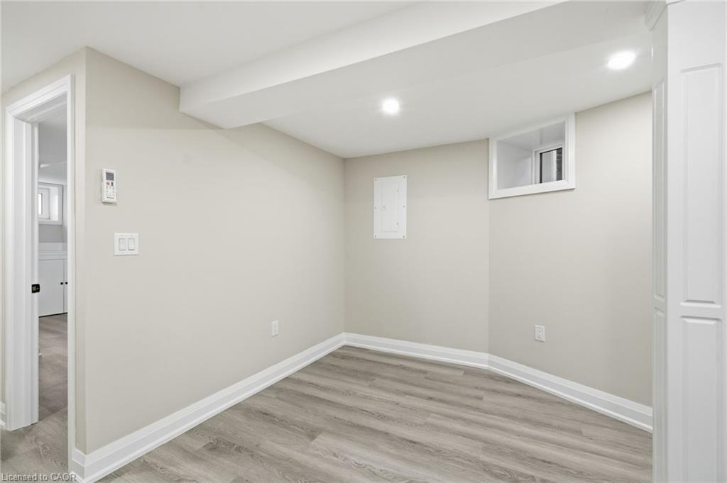 1-489 Cannon Street E, Hamilton, ON - Indoor Photo Showing Other Room