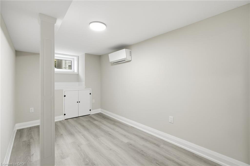 1-489 Cannon Street E, Hamilton, ON - Indoor Photo Showing Other Room