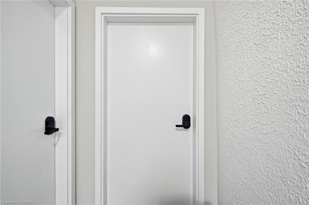 1-489 Cannon Street E, Hamilton, ON - Indoor