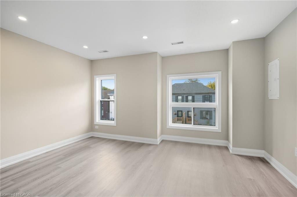 3-489 Cannon Street E, Hamilton, ON - Indoor Photo Showing Other Room