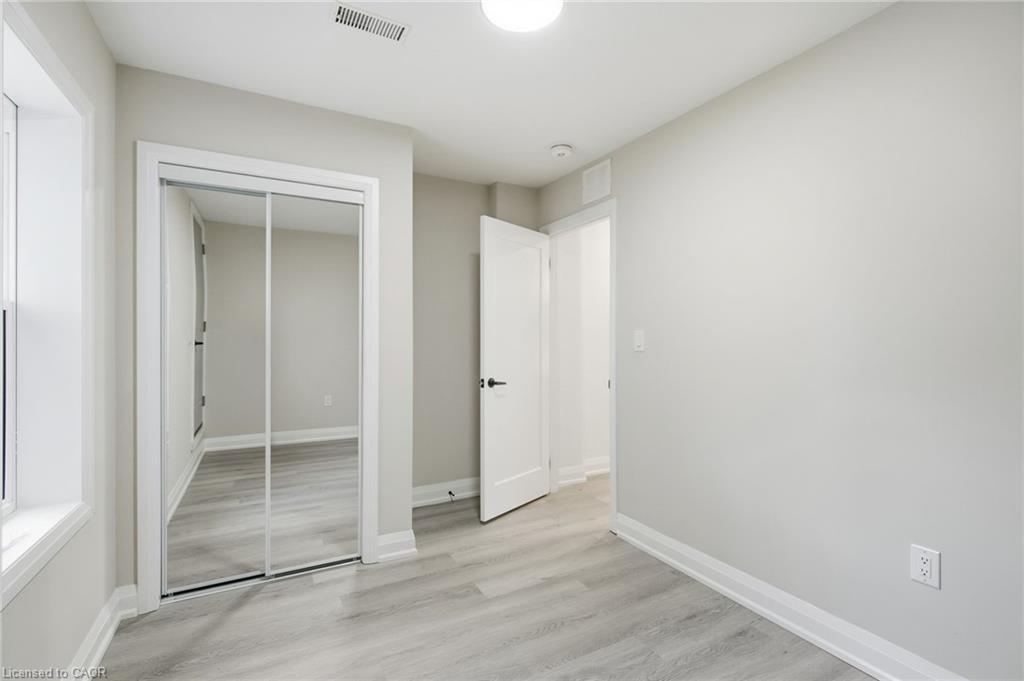 3-489 Cannon Street E, Hamilton, ON - Indoor Photo Showing Other Room