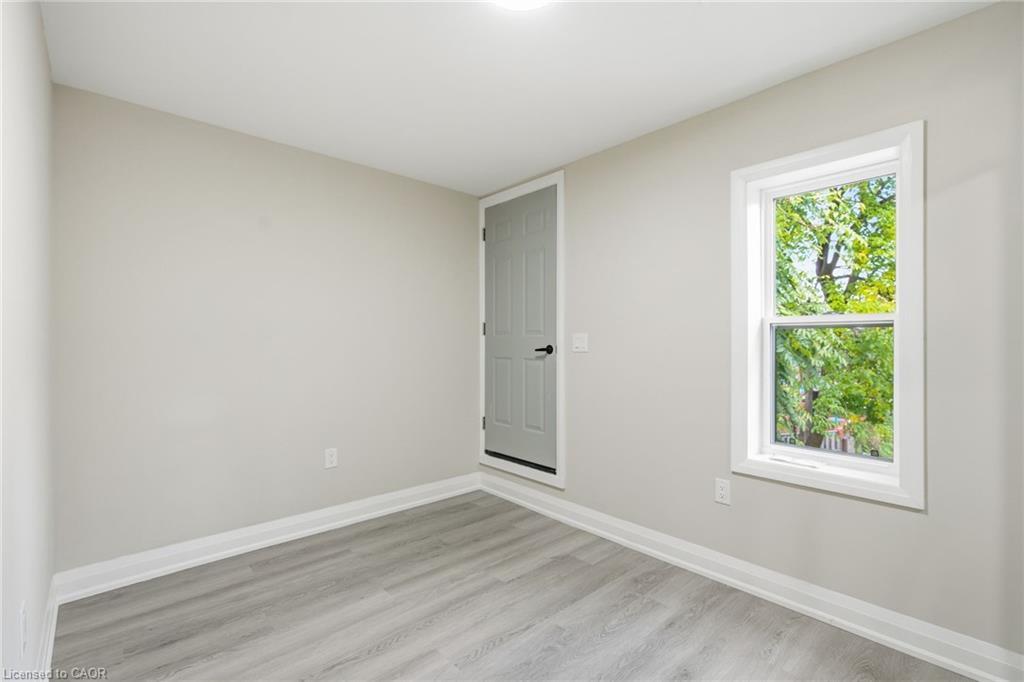 3-489 Cannon Street E, Hamilton, ON - Indoor Photo Showing Other Room