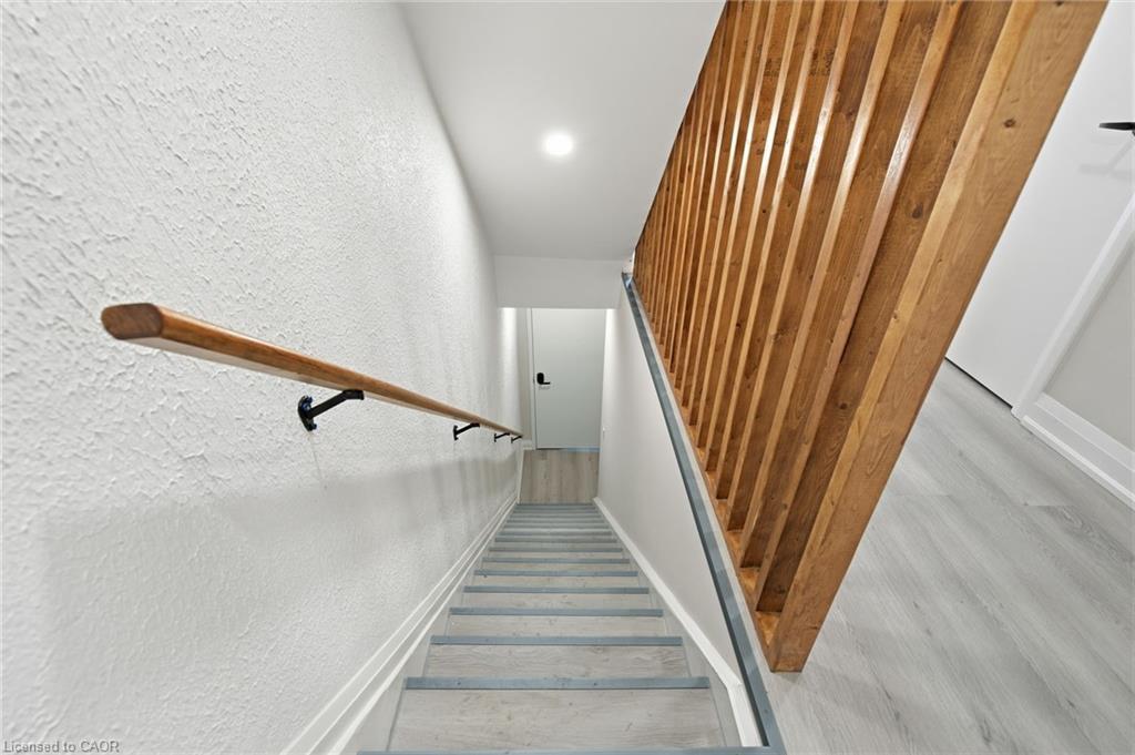 3-489 Cannon Street E, Hamilton, ON - Indoor Photo Showing Other Room