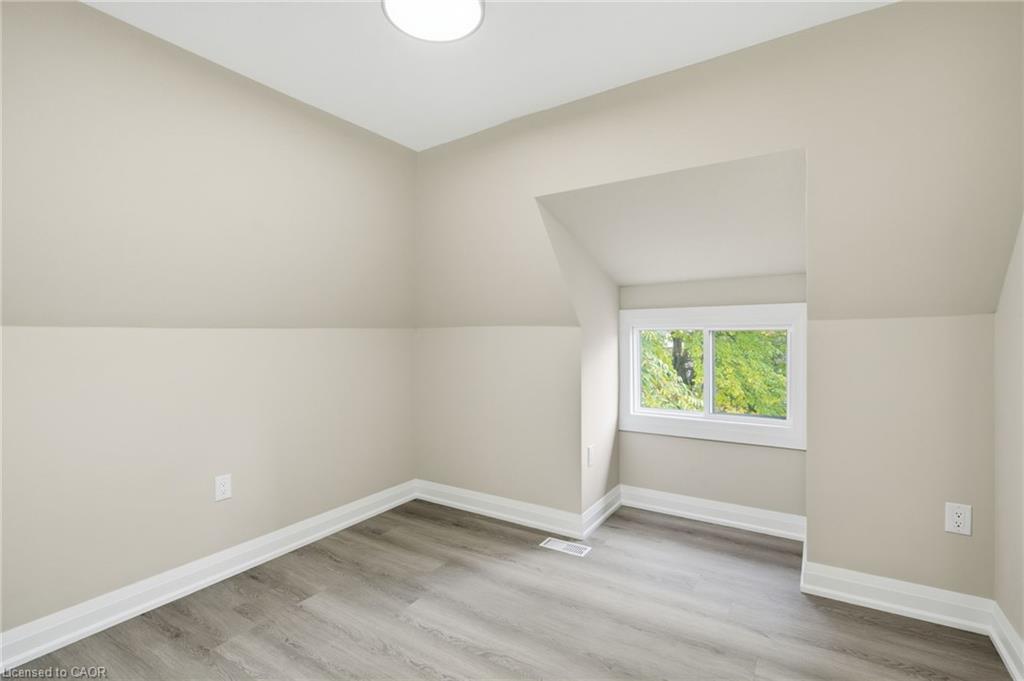 3-489 Cannon Street E, Hamilton, ON - Indoor Photo Showing Other Room