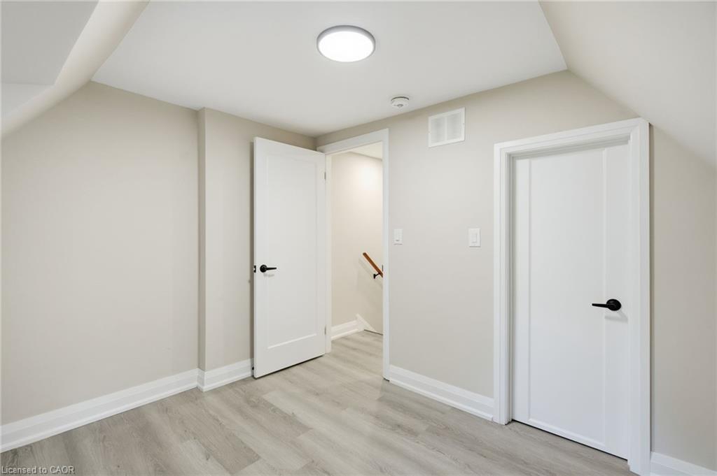 3-489 Cannon Street E, Hamilton, ON - Indoor Photo Showing Other Room