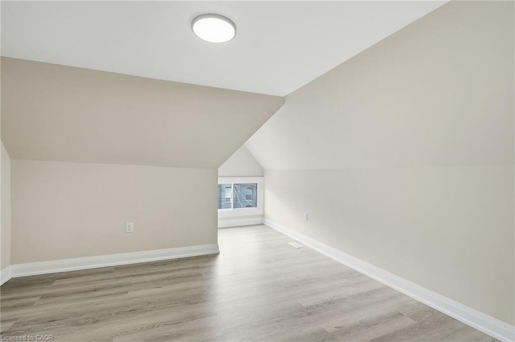 3-489 Cannon Street E, Hamilton, ON - Indoor Photo Showing Other Room