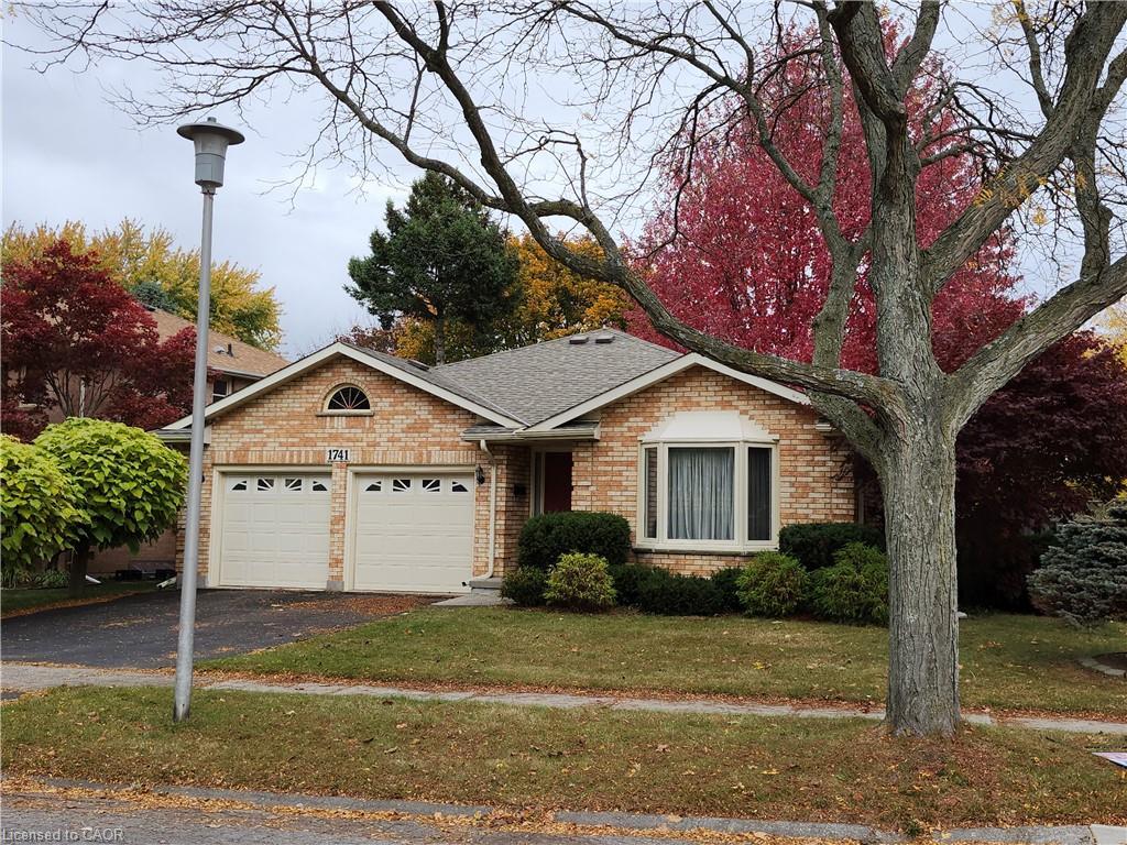 1741 Phillbrook Crescent, London, ON - Outdoor With Facade