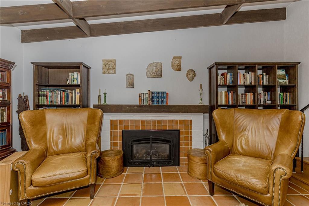 757 Meadow Wood Road, Mississauga, ON - Indoor Photo Showing Living Room With Fireplace