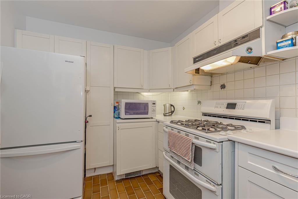 757 Meadow Wood Road, Mississauga, ON - Indoor Photo Showing Kitchen