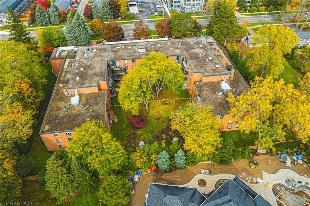 215-150 Wilson Street W, Ancaster, ON - Outdoor