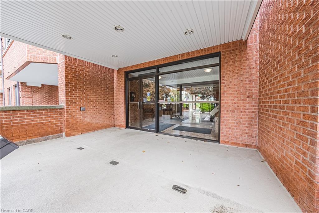 215-150 Wilson Street W, Ancaster, ON - Outdoor With Exterior