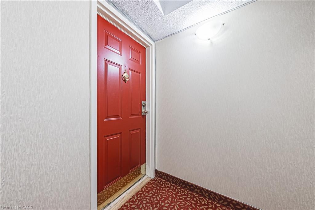 215-150 Wilson Street W, Ancaster, ON - Photo Showing Other Room