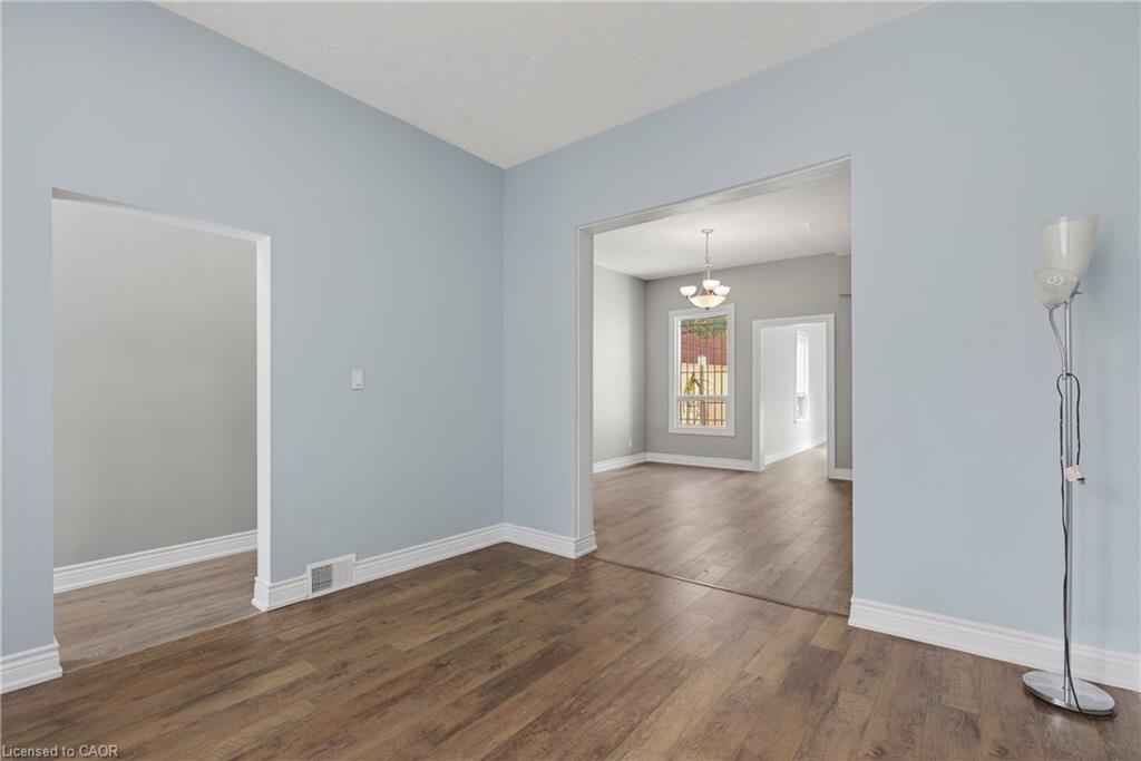 141 Ray Street N, Hamilton, ON - Indoor Photo Showing Other Room