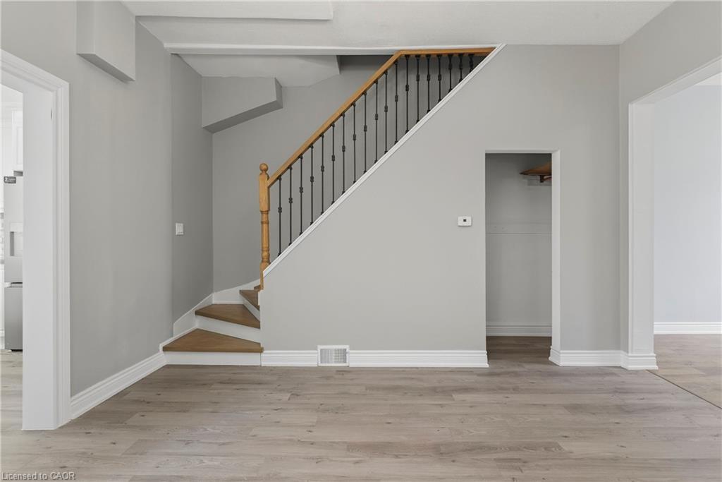 141 Ray Street N, Hamilton, ON - Indoor Photo Showing Other Room