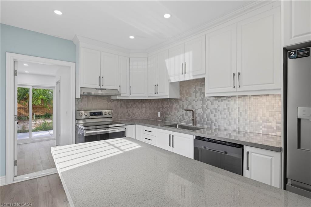 141 Ray Street N, Hamilton, ON - Indoor Photo Showing Kitchen With Upgraded Kitchen