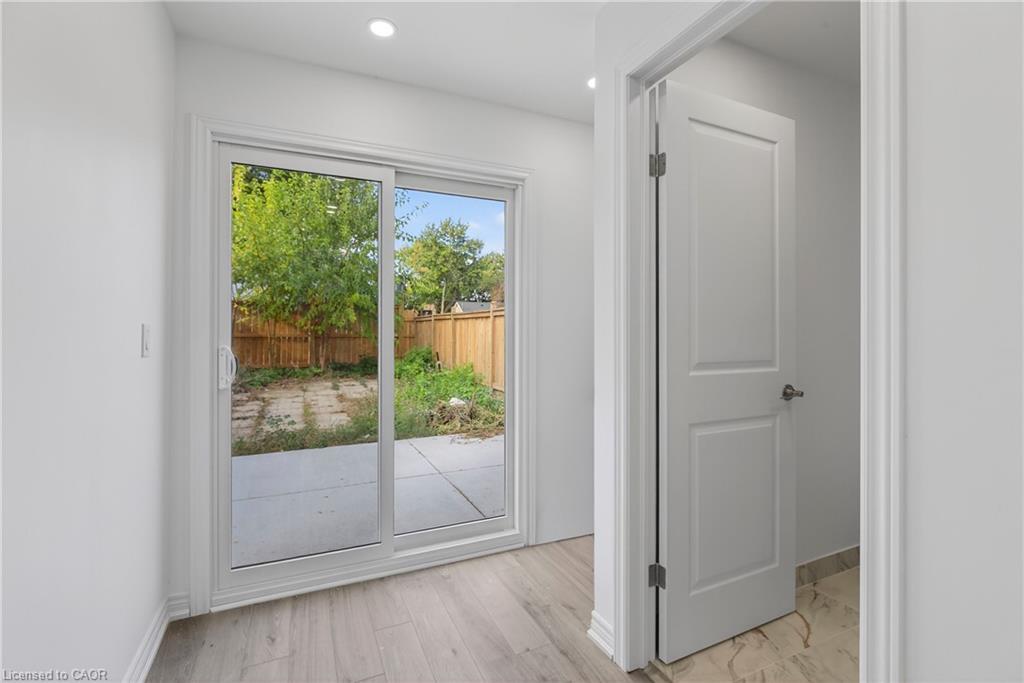 141 Ray Street N, Hamilton, ON - Indoor Photo Showing Other Room