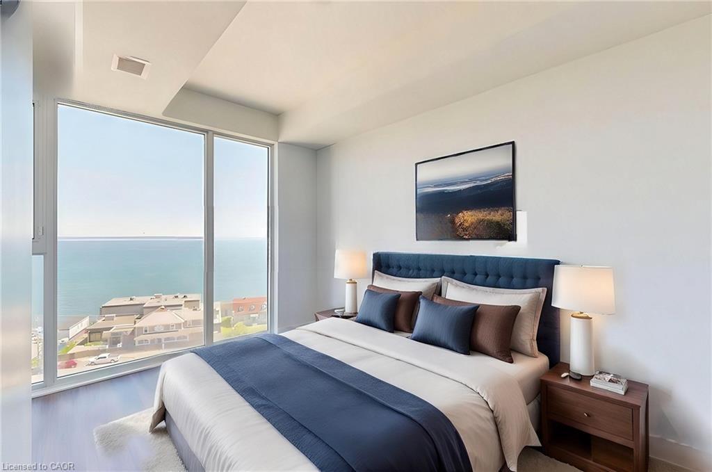 806-370 Martha Street, Burlington, ON - Indoor Photo Showing Bedroom