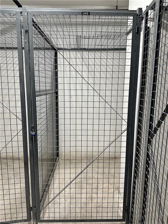 806-370 Martha Street, Burlington, ON - Indoor Photo Showing Bathroom