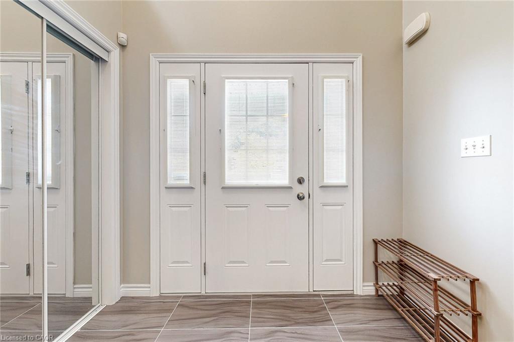 305 Wesley Boulevard, Cambridge, ON - Indoor Photo Showing Other Room