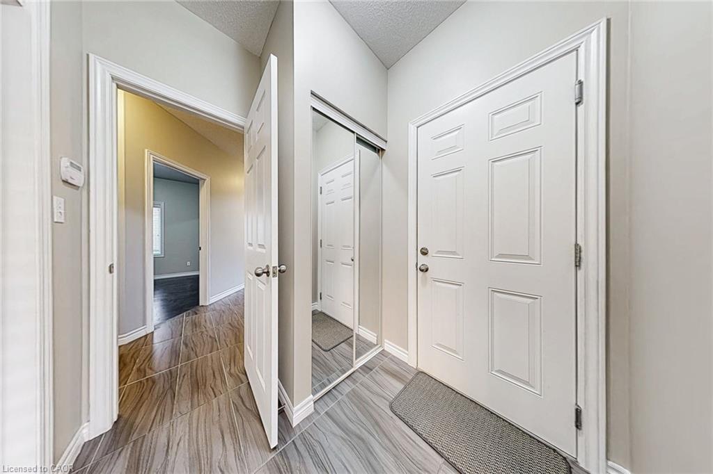 305 Wesley Boulevard, Cambridge, ON - Indoor Photo Showing Other Room