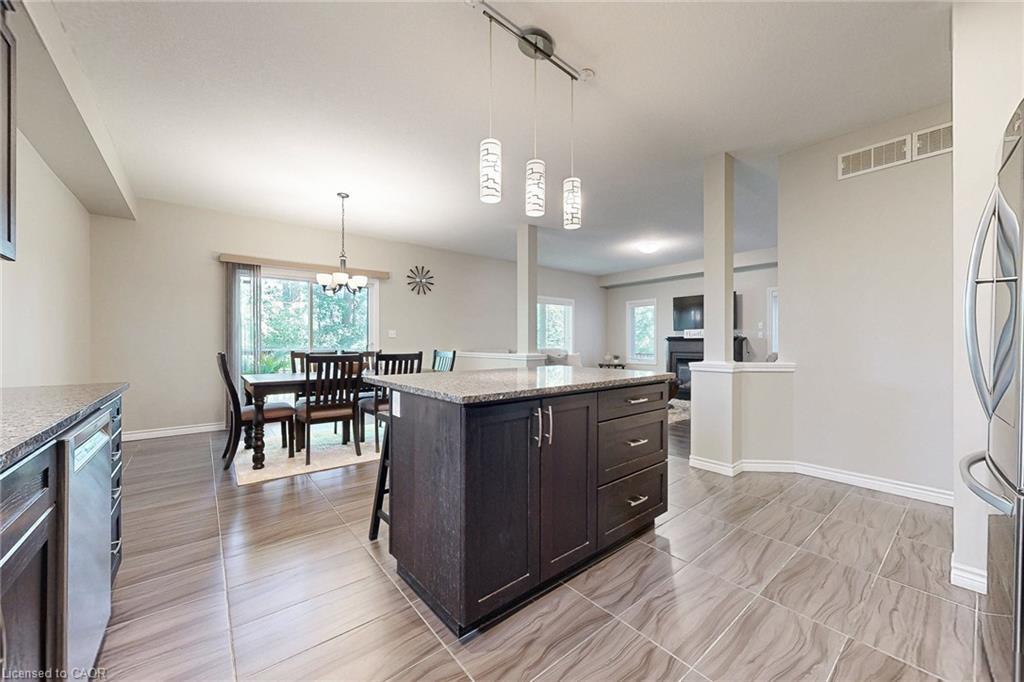 305 Wesley Boulevard, Cambridge, ON - Indoor Photo Showing Kitchen
