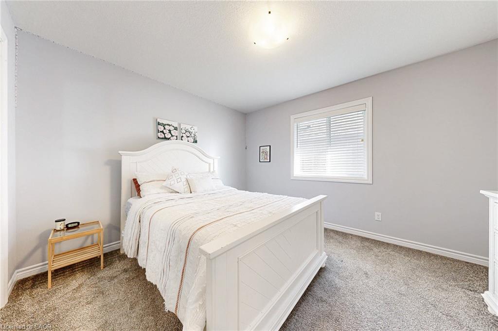 305 Wesley Boulevard, Cambridge, ON - Indoor Photo Showing Bedroom