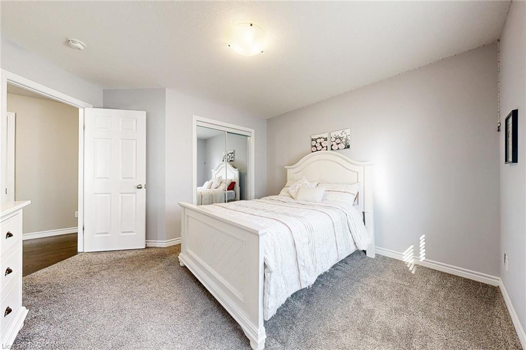 305 Wesley Boulevard, Cambridge, ON - Indoor Photo Showing Bedroom