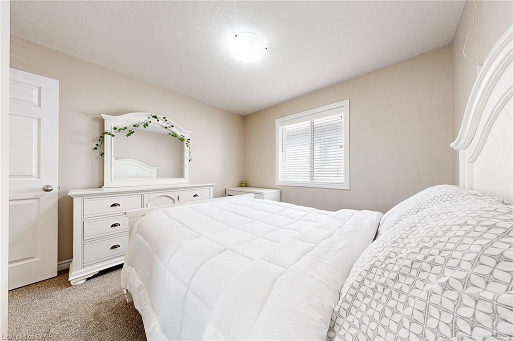 305 Wesley Boulevard, Cambridge, ON - Indoor Photo Showing Bedroom