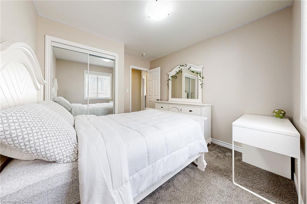 305 Wesley Boulevard, Cambridge, ON - Indoor Photo Showing Bedroom