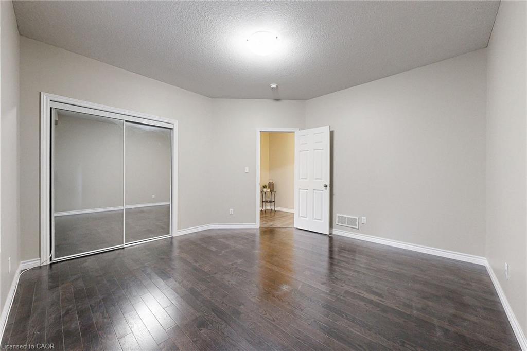 305 Wesley Boulevard, Cambridge, ON - Indoor Photo Showing Other Room