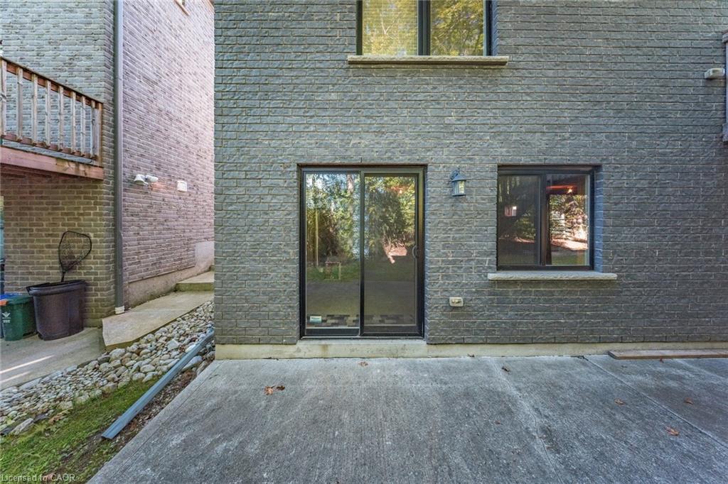 305 Wesley Boulevard, Cambridge, ON - Outdoor