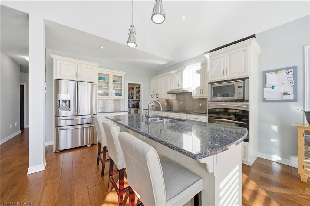 89-34 Regatta Drive, Port Dover, ON - Indoor Photo Showing Kitchen With Upgraded Kitchen