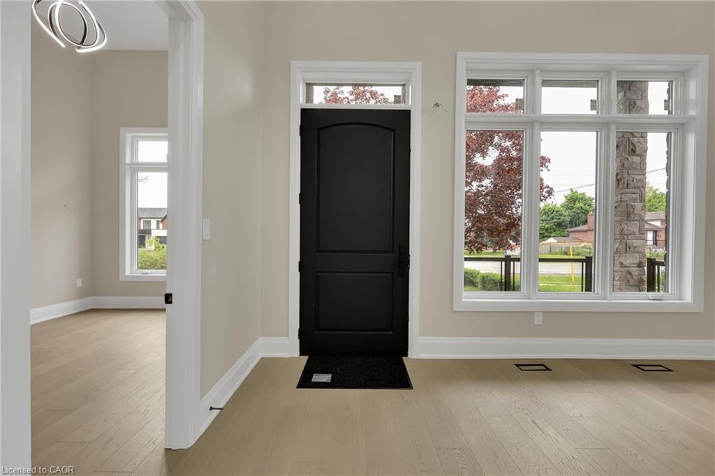 2091 Bridge Road, Oakville, ON - Indoor Photo Showing Other Room