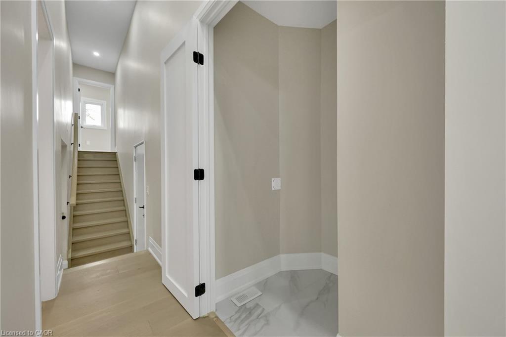 2091 Bridge Road, Oakville, ON - Indoor Photo Showing Other Room