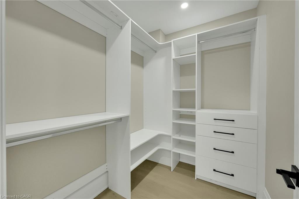 2091 Bridge Road, Oakville, ON - Indoor With Storage