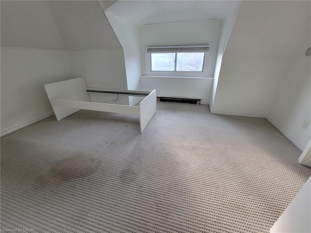 43 Barnesdale Avenue S, Hamilton, ON - Indoor Photo Showing Other Room