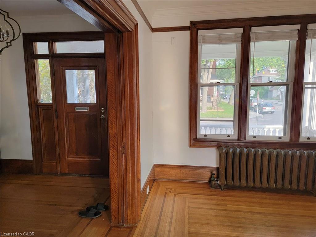 43 Barnesdale Avenue S, Hamilton, ON - Indoor Photo Showing Other Room