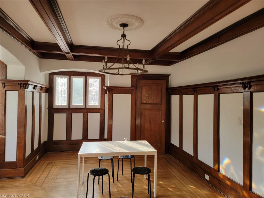 43 Barnesdale Avenue S, Hamilton, ON - Indoor Photo Showing Other Room