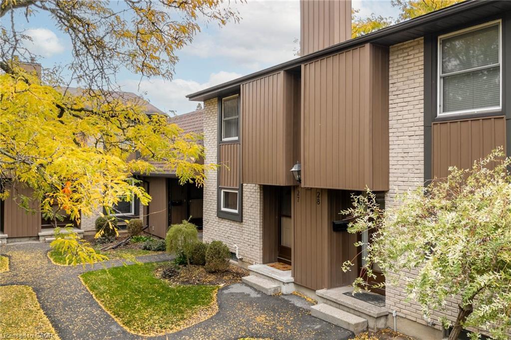 27-215 Glamis Road, Cambridge, ON - Outdoor