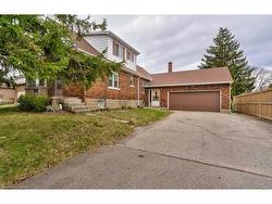 171 Stone Church Road E Hamilton, ON L9B 1A8