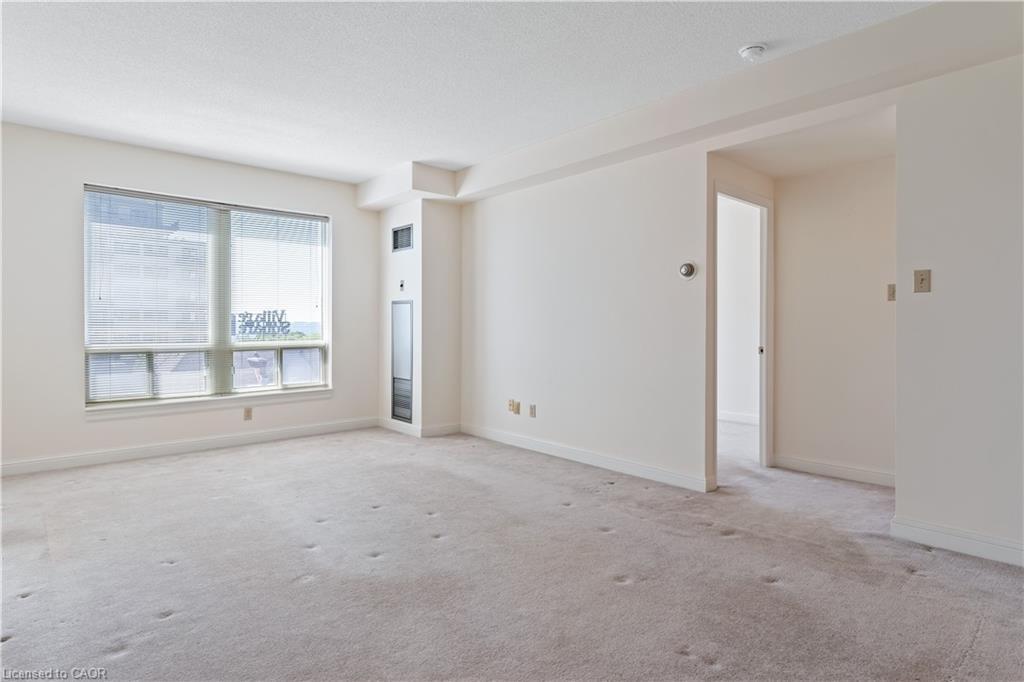 410-430 Pearl Street, Burlington, ON - Indoor Photo Showing Other Room