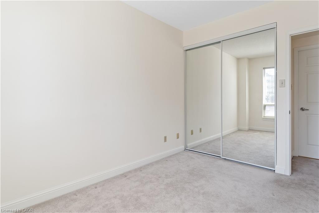 410-430 Pearl Street, Burlington, ON - Indoor Photo Showing Other Room