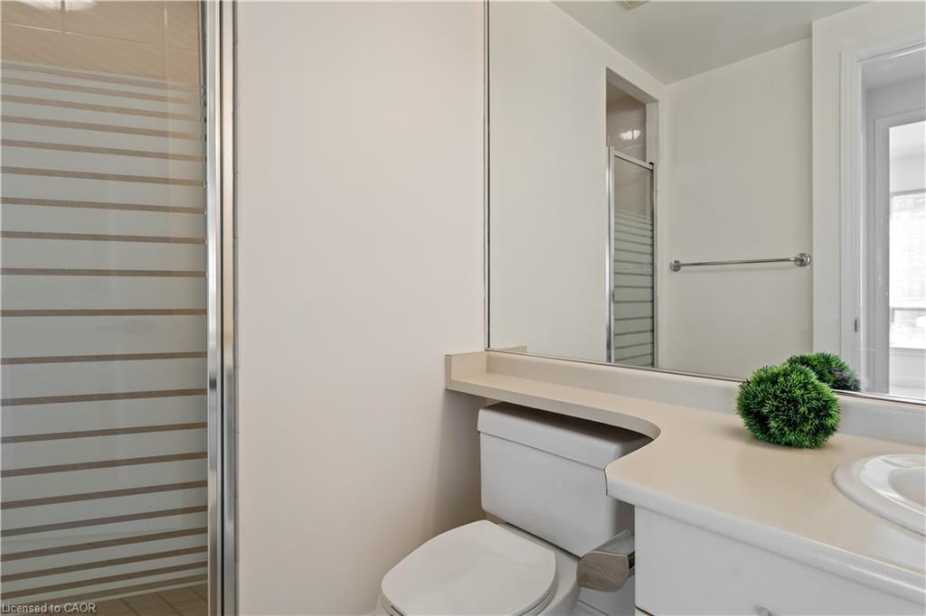 410-430 Pearl Street, Burlington, ON - Indoor Photo Showing Bathroom