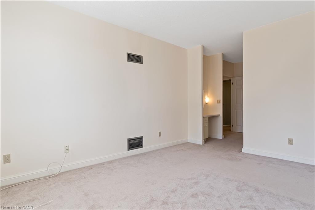 410-430 Pearl Street, Burlington, ON - Indoor Photo Showing Other Room