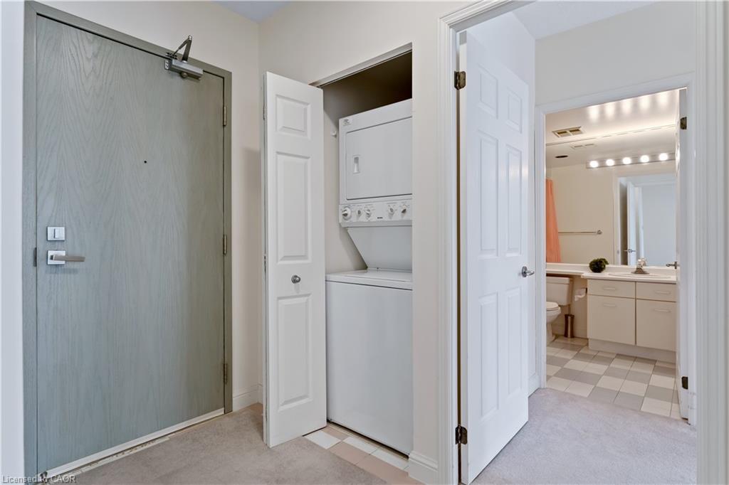 410-430 Pearl Street, Burlington, ON - Indoor Photo Showing Laundry Room