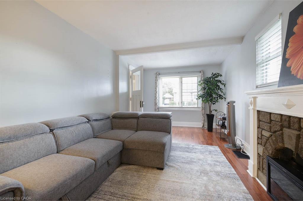241 Vine Street, St. Catharines, ON - Indoor Photo Showing Living Room With Fireplace