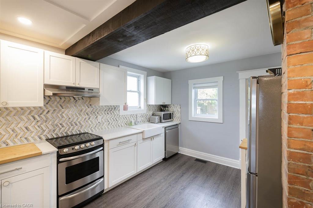241 Vine Street, St. Catharines, ON - Indoor Photo Showing Kitchen