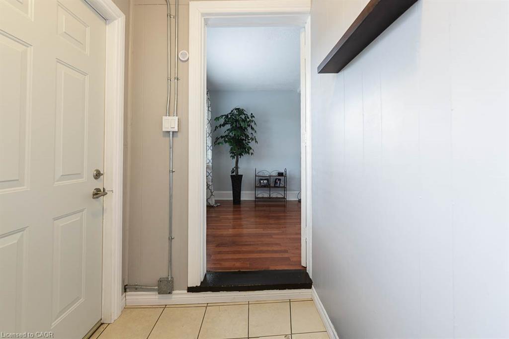 241 Vine Street, St. Catharines, ON - Indoor Photo Showing Other Room