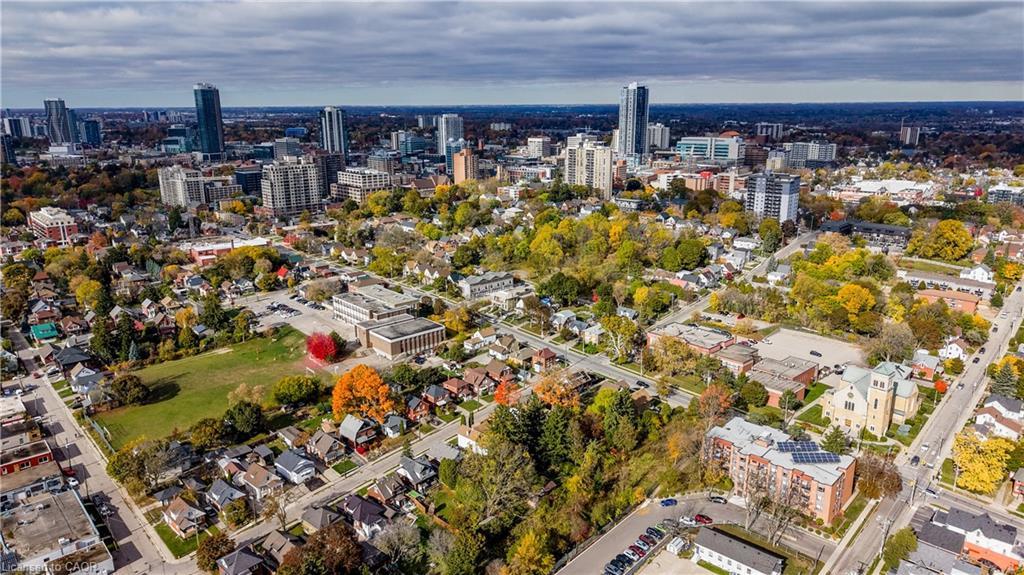 134 Courtland Avenue E, Kitchener, ON